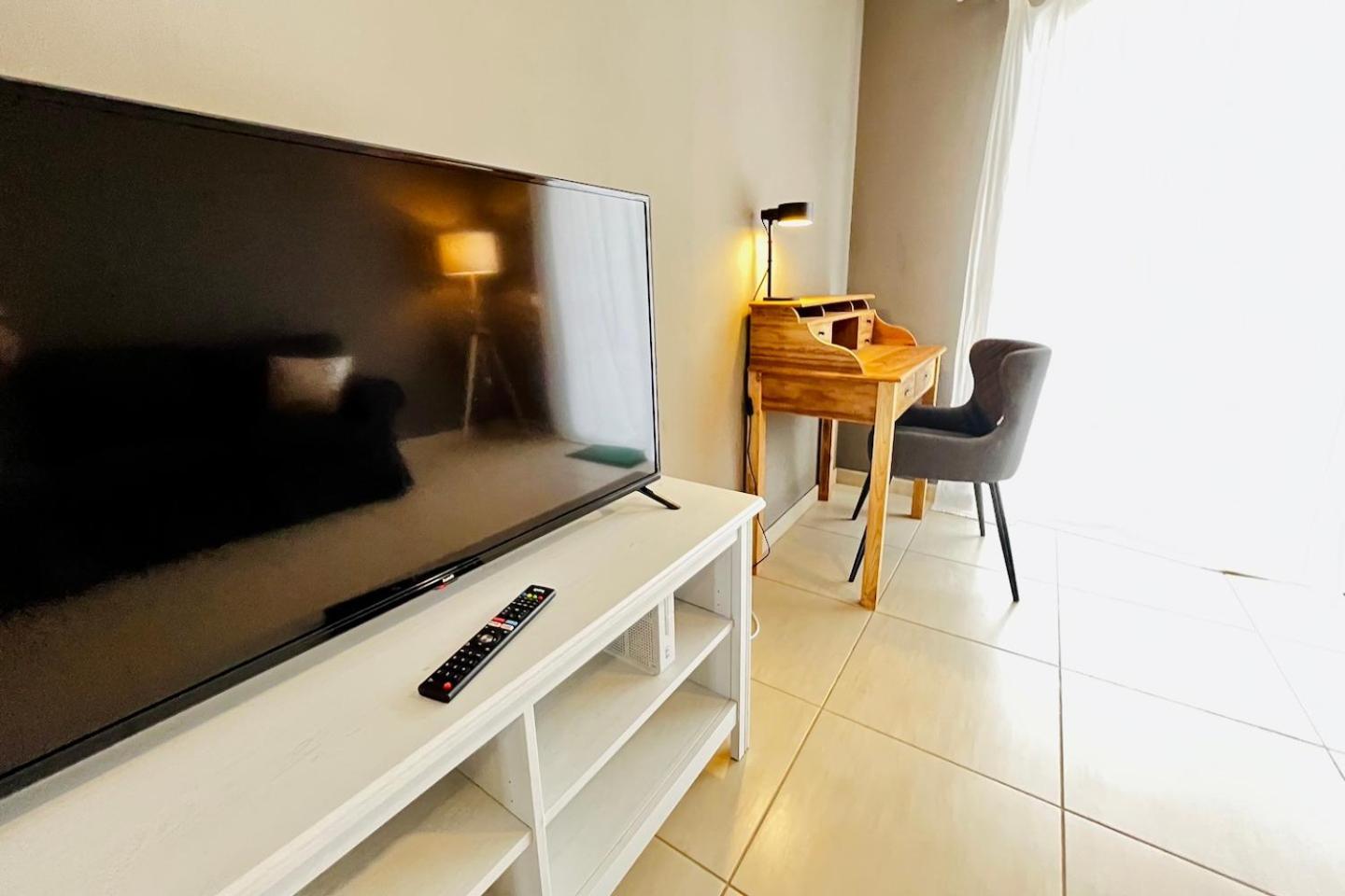 Marta Apartment - Balcony, Patio, Pool Фехео Екстериор снимка